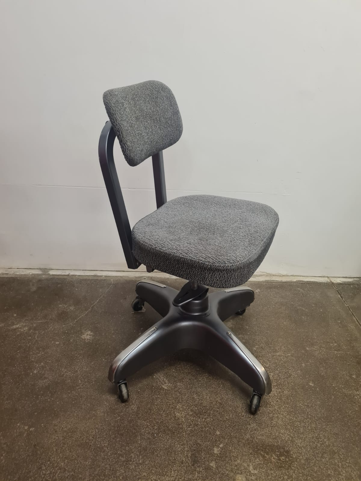 Mid-Century_Cole_Steel_Office_Chair,_USA,_1950s
