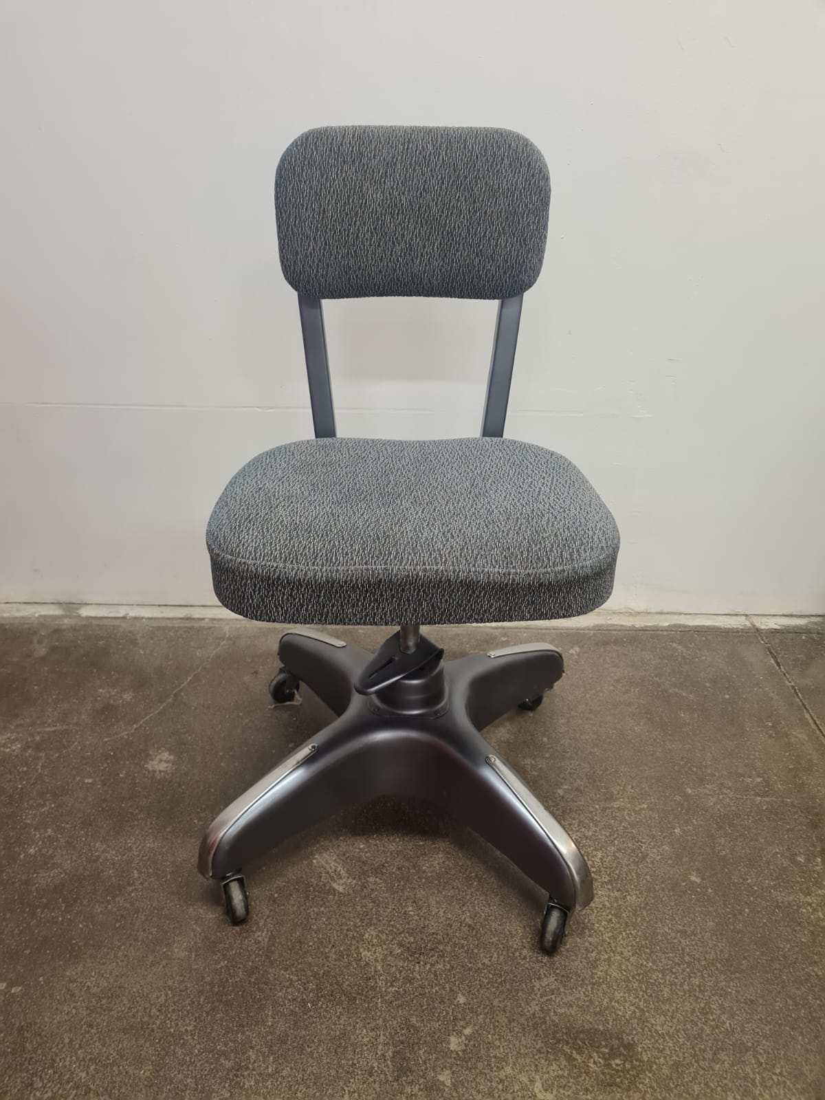 Mid-Century_Cole_Steel_Office_Chair,_USA,_1950s