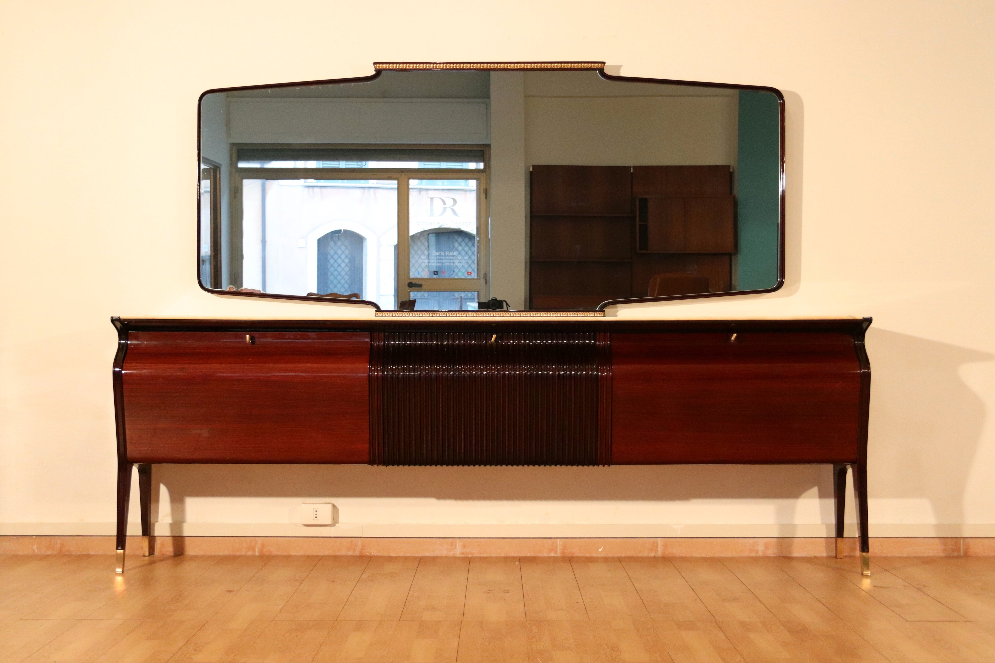 Mid-Century_Credenza_by_Osvaldo_Borsani,_Mahogany_Rosewood_Onyx,_Italy,_1950s