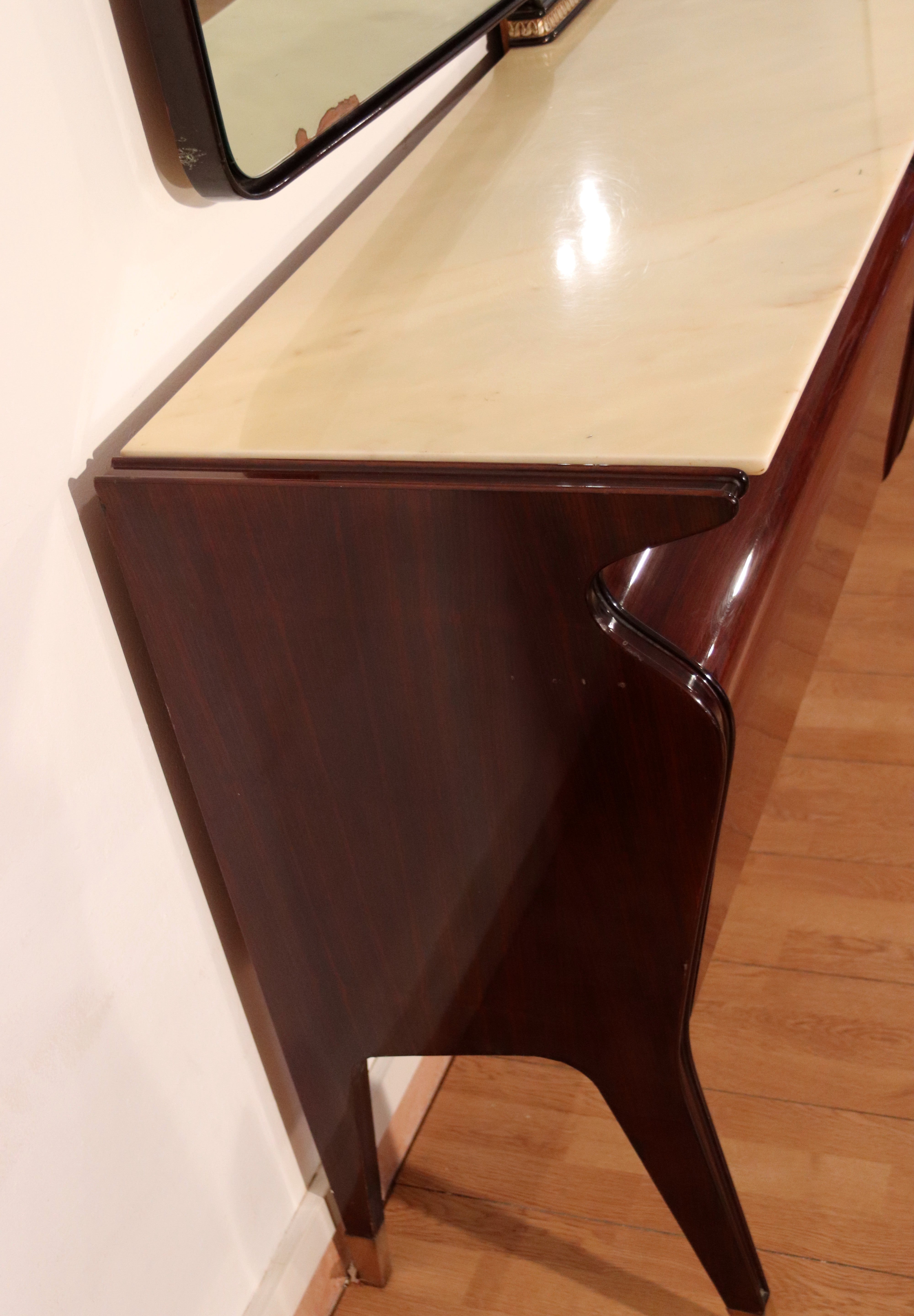 Mid-Century_Credenza_by_Osvaldo_Borsani,_Mahogany_Rosewood_Onyx,_Italy,_1950s