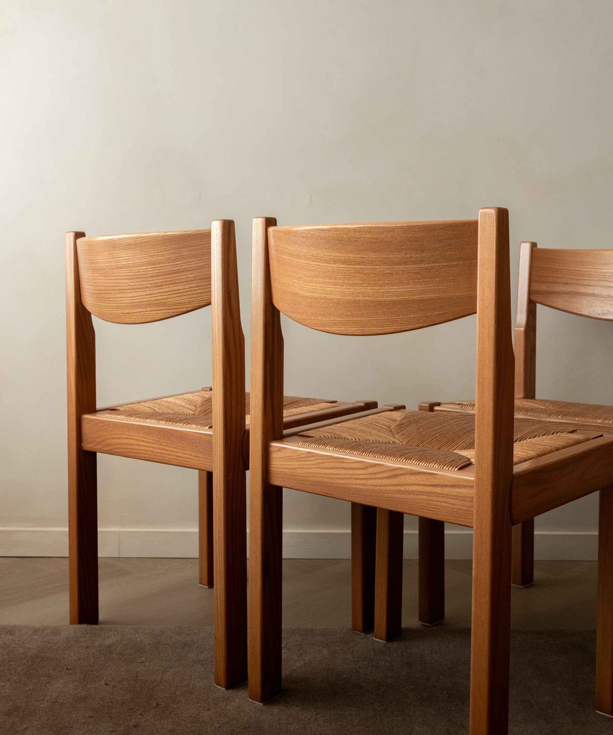 Set_of_4_Maison_Regain_Brutalist_Dining_Chairs_in_Elm_and_Rush,_France,_1970s