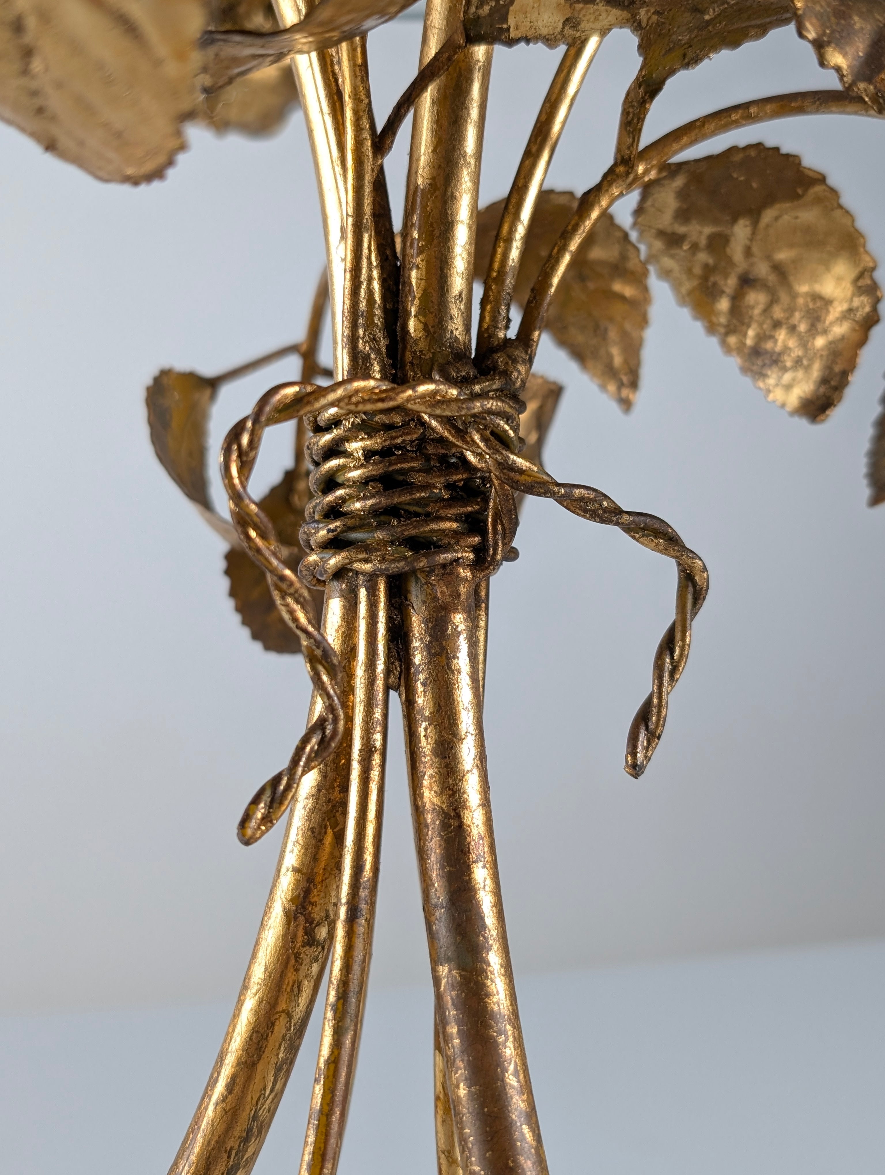 Hollywood_Regency_Gilt_Metal_Rose_Side_Table_with_Clear_Glass_Top,_1970s