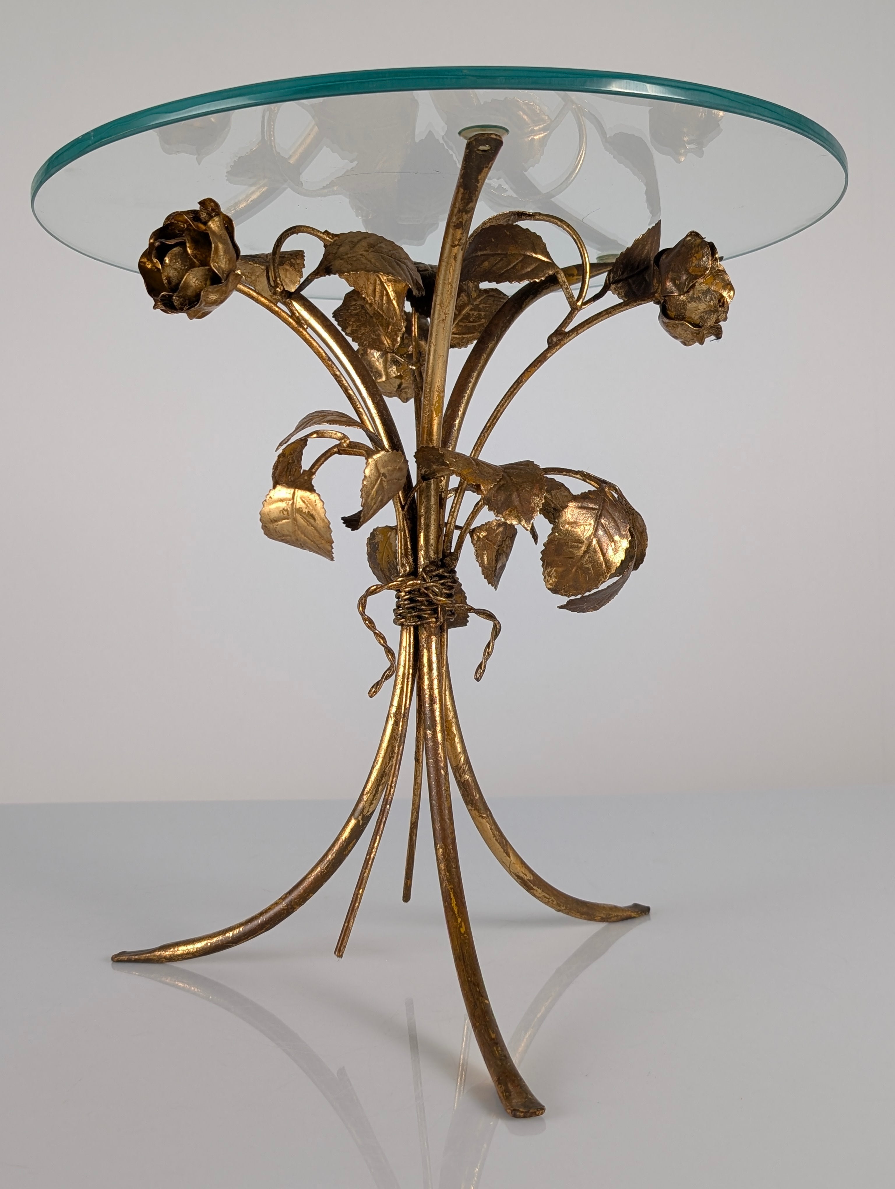 Hollywood_Regency_Gilt_Metal_Rose_Side_Table_with_Clear_Glass_Top,_1970s