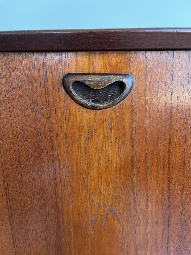 Louis_Van_Teeffelen_Cabinet_for_Wébé_in_Teak,_Dutch_Mid_Century_Modern,_1960s