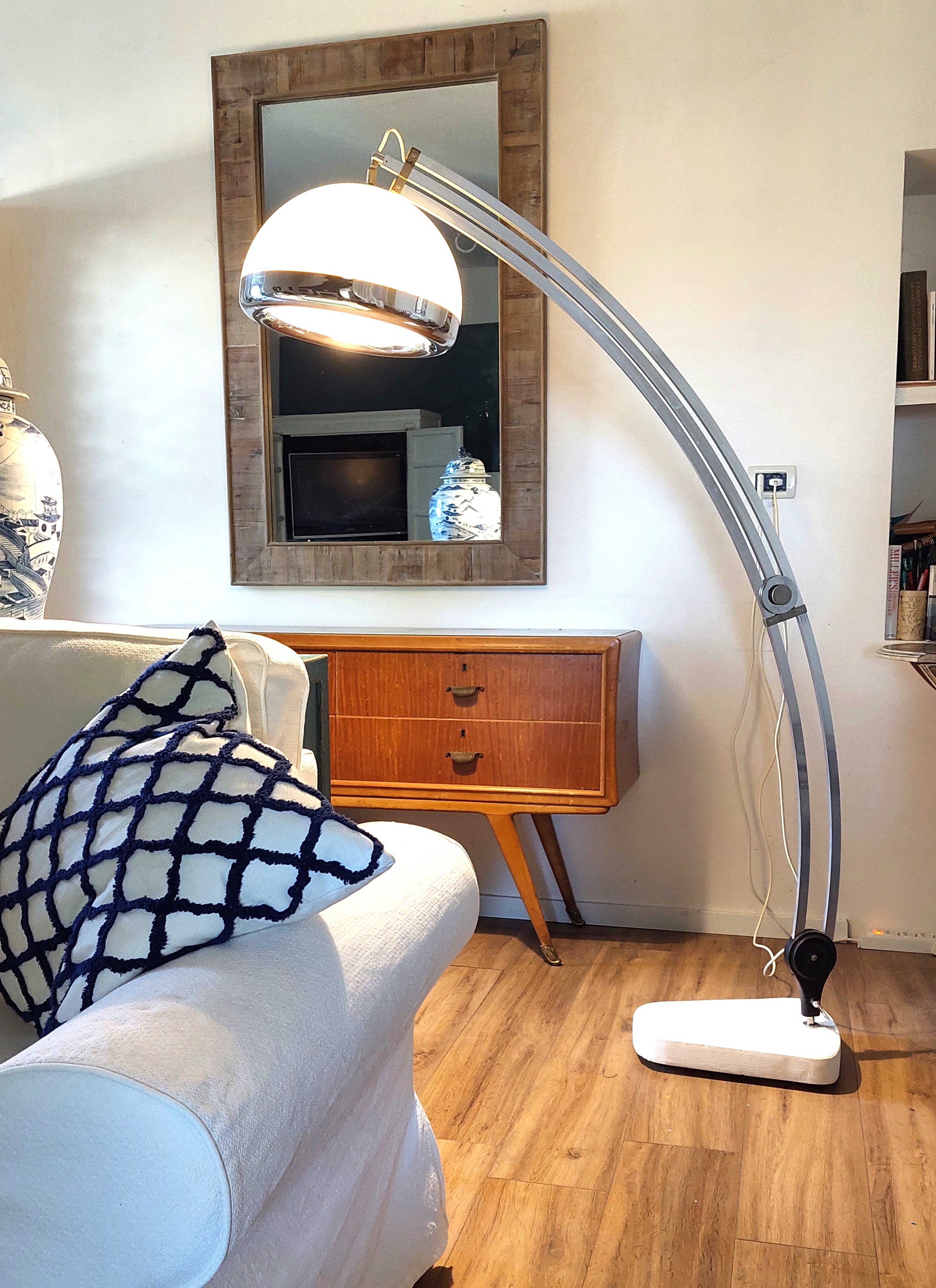 Mid_Century_Italian_Arc_Lamp_by_Gofreddo_Reggiani_70's