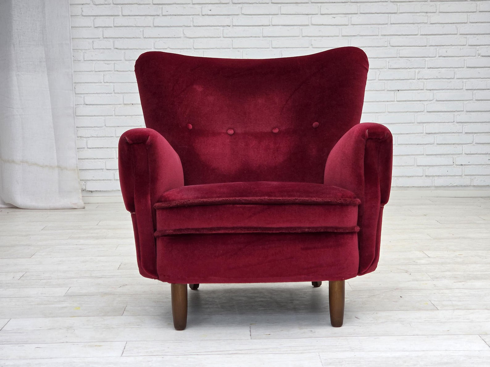 Mid-Century_Lounge_Chair,_Red_Velvet_Upholstery,_1960s_Denmark