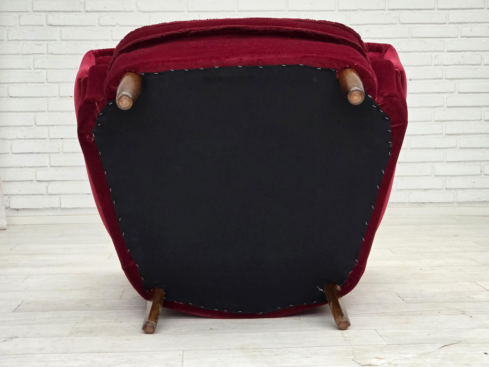 Mid-Century_Lounge_Chair,_Red_Velvet_Upholstery,_1960s_Denmark