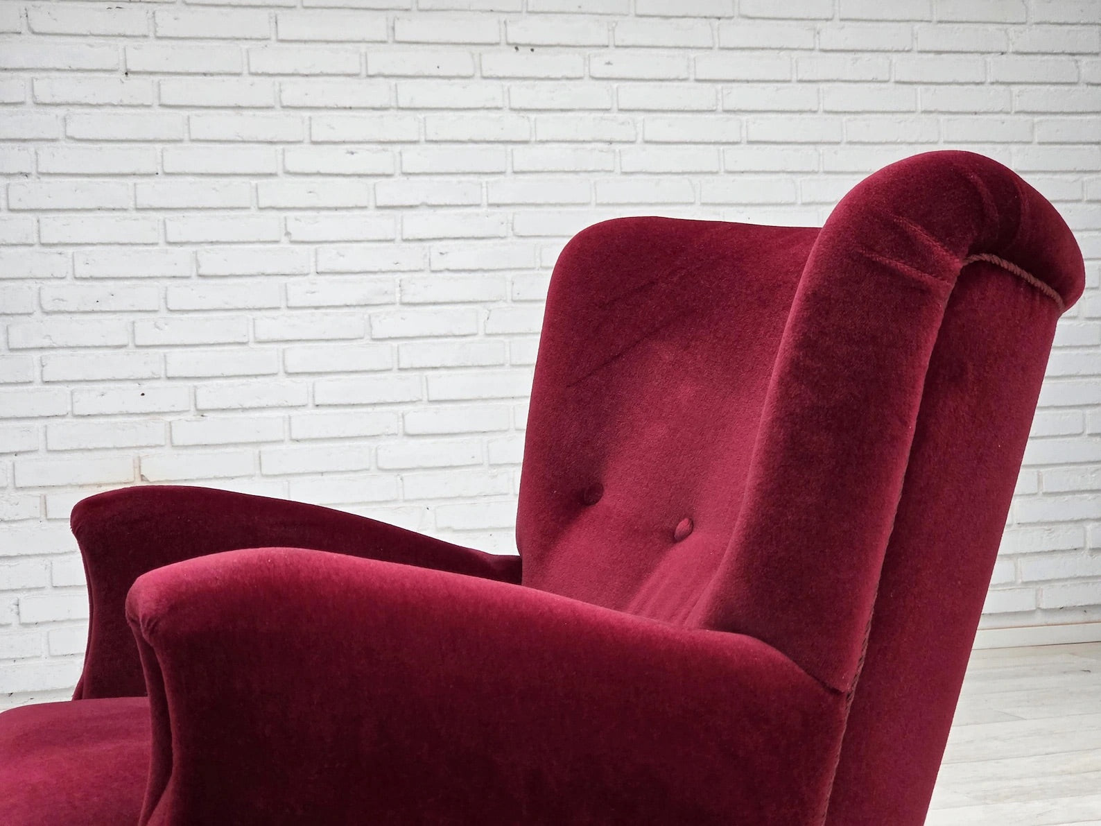 Mid-Century_Lounge_Chair,_Red_Velvet_Upholstery,_1960s_Denmark