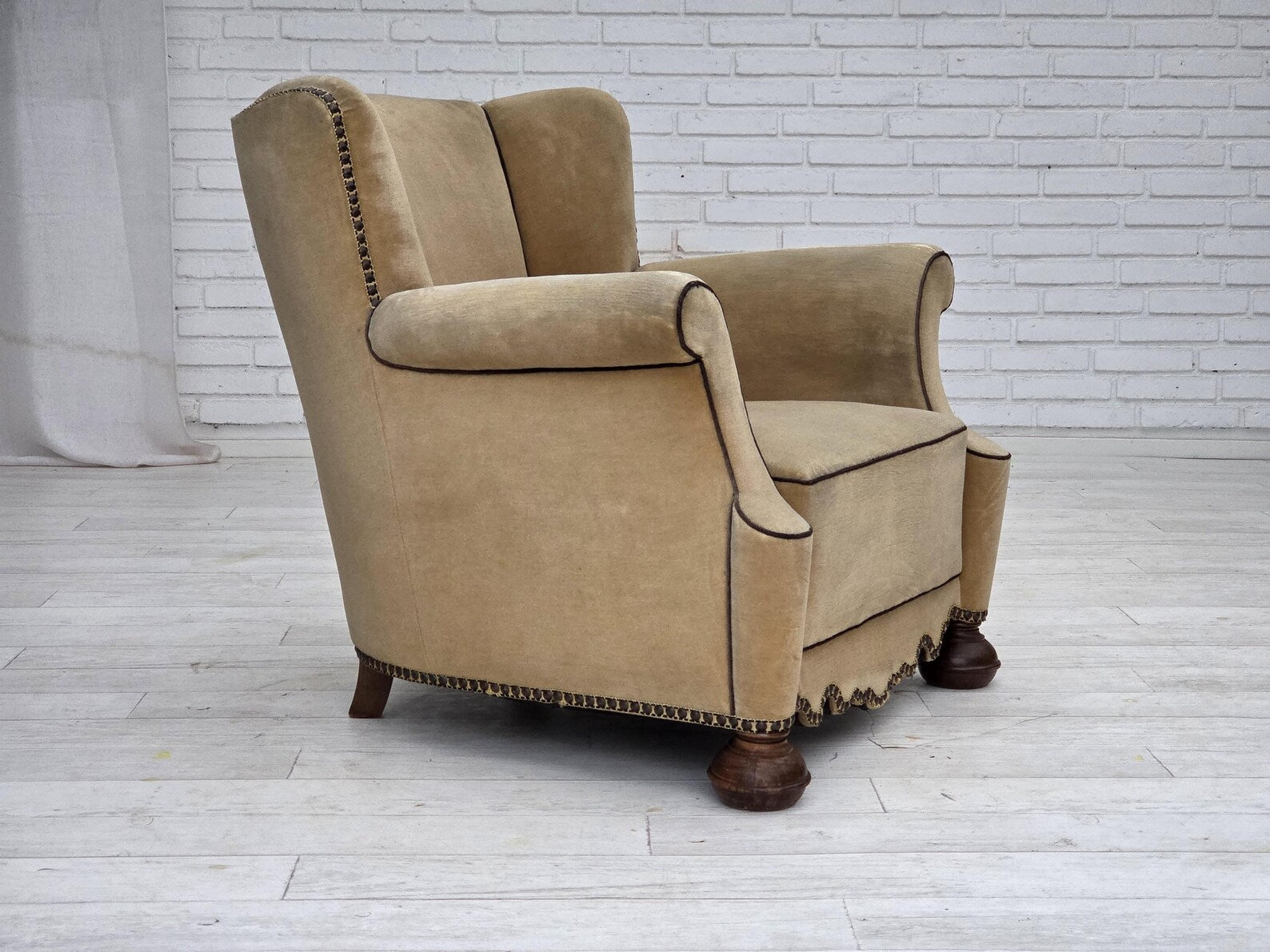 Danish_Relaxation_Armchair_in_Wood_and_Velour,_1950s,_Denmark