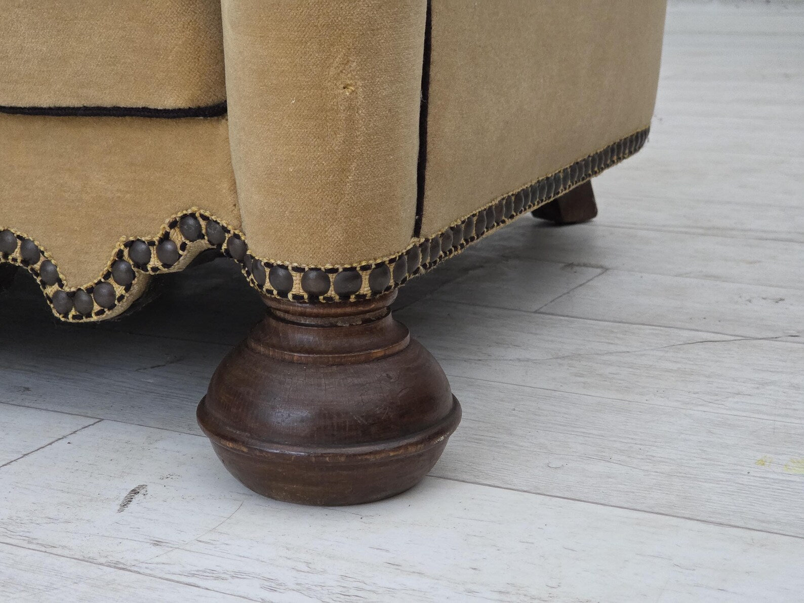 Danish_Relaxation_Armchair_in_Wood_and_Velour,_1950s,_Denmark