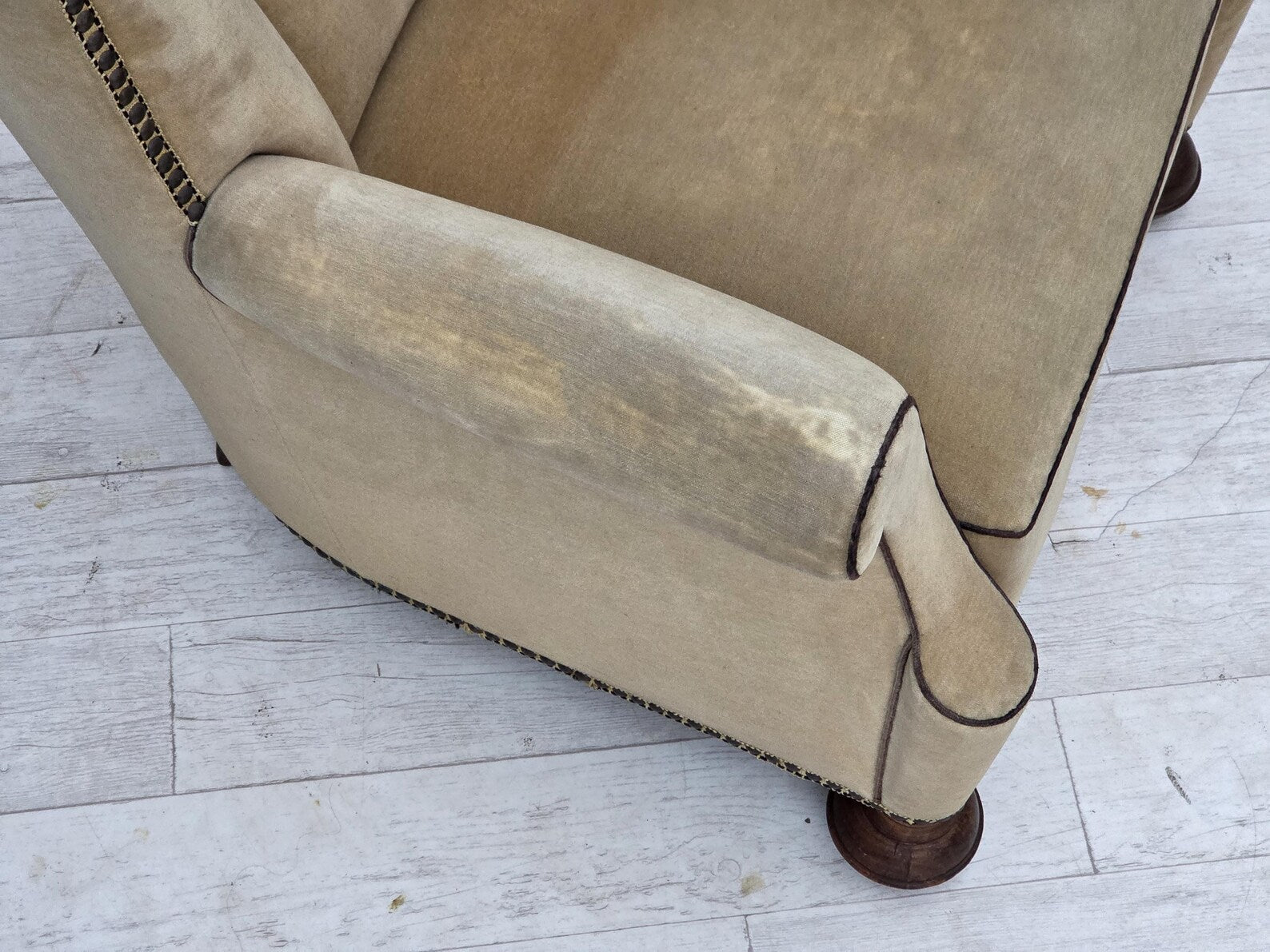 Danish_Relaxation_Armchair_in_Wood_and_Velour,_1950s,_Denmark