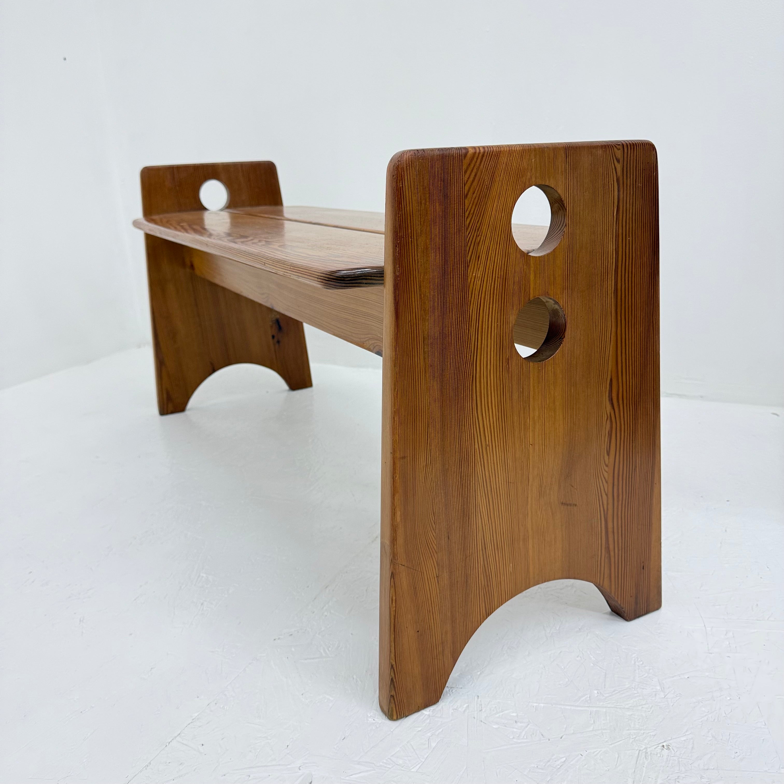 Gilbert_Marklund_Pine_Bench_for_Furusnickarn_AB,_Sweden_1960s