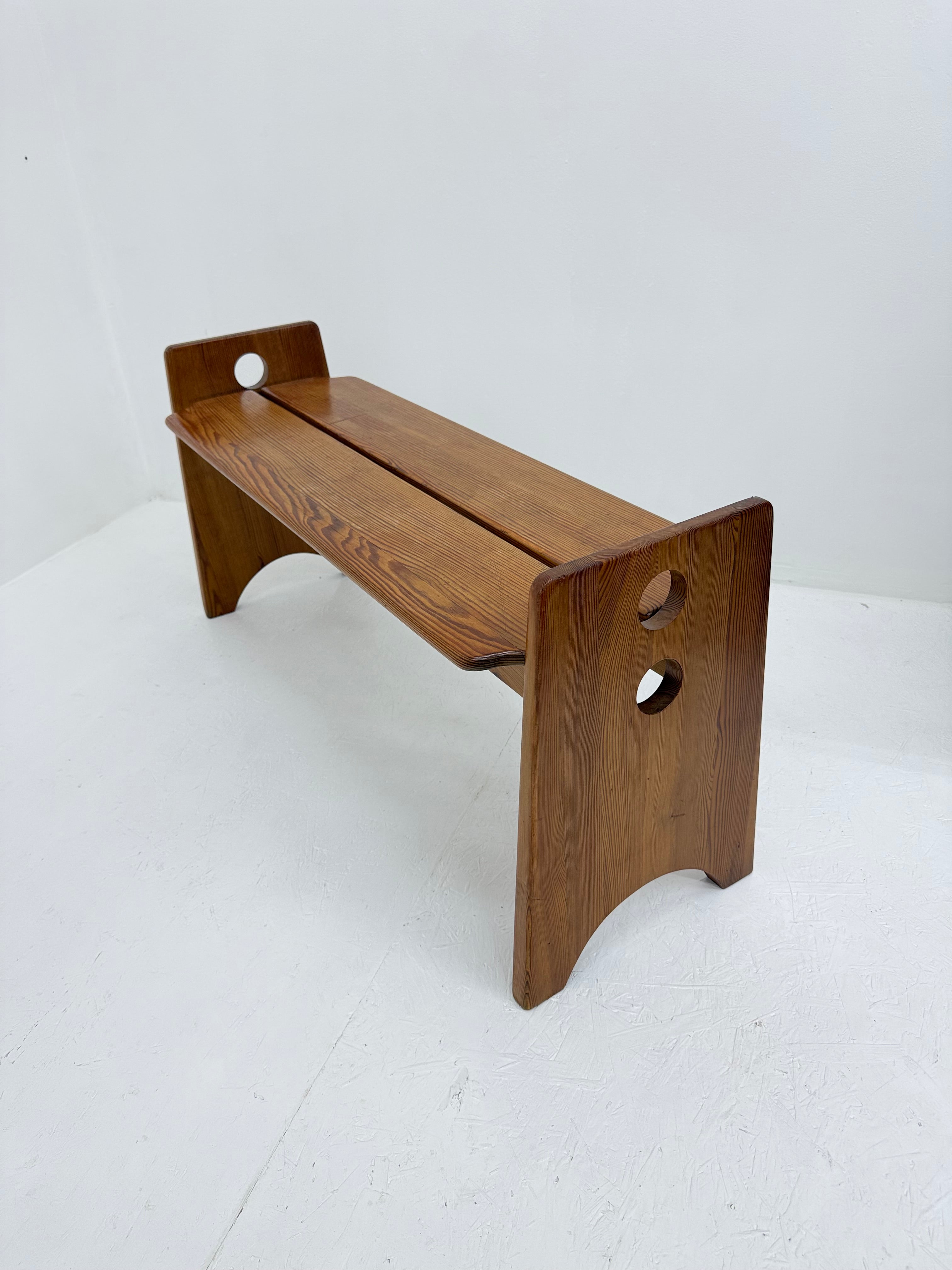 Gilbert_Marklund_Pine_Bench_for_Furusnickarn_AB,_Sweden_1960s