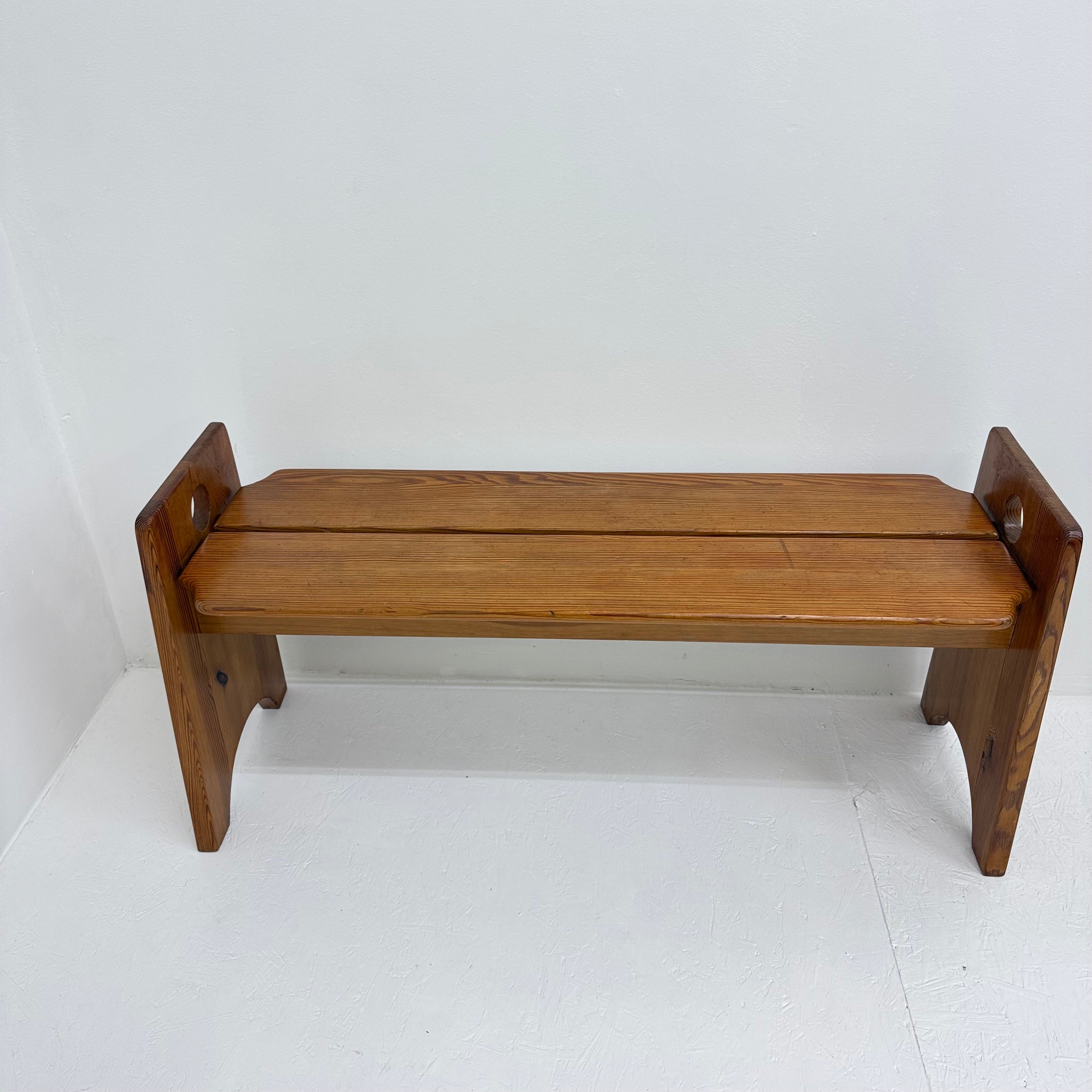 Gilbert_Marklund_Pine_Bench_for_Furusnickarn_AB,_Sweden_1960s
