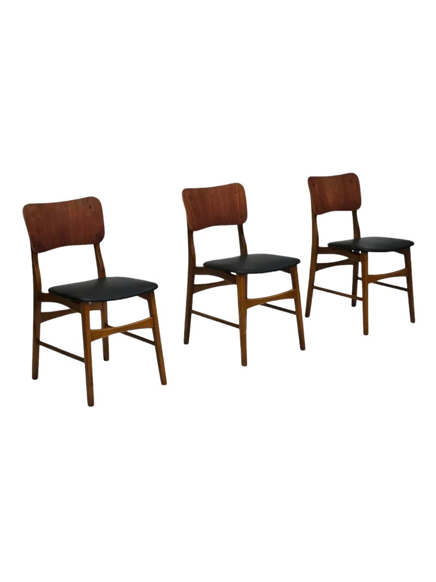 Set_of_3_Model_62_Dining_Chairs_by_Ib_Kofod-Larsen,_1960s,_Denmark