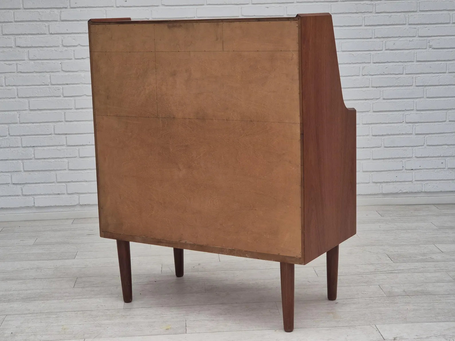 Mid-Century_Modern_Dresser,_Teak,_1960s_Denmark