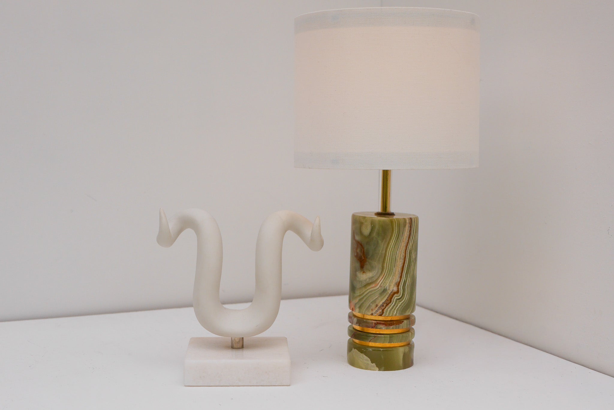 “Pierre_Véritable”_Onyx_and_Brass_Table_Lamp,_Italy,_1960s