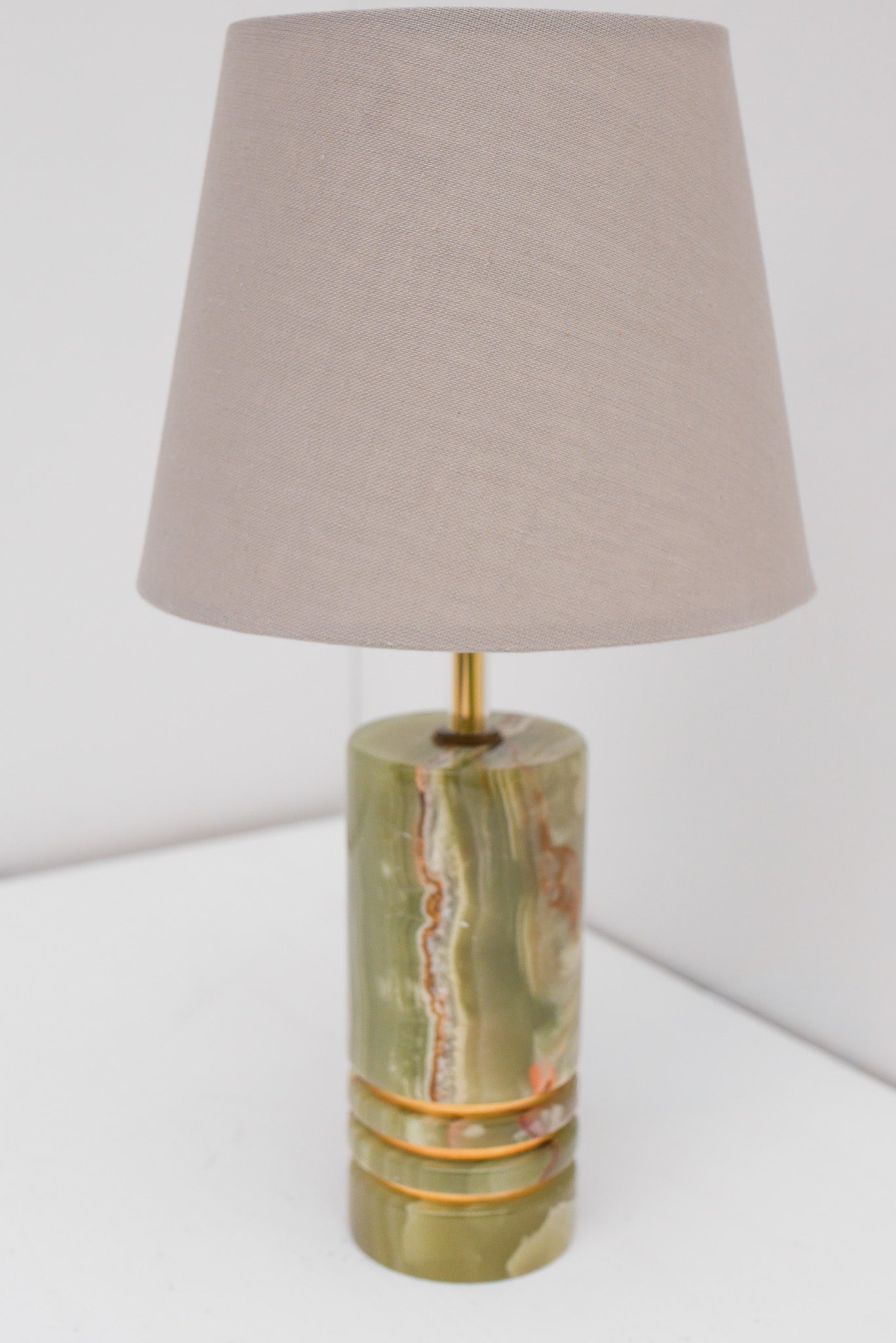 “Pierre_Véritable”_Onyx_and_Brass_Table_Lamp,_Italy,_1960s