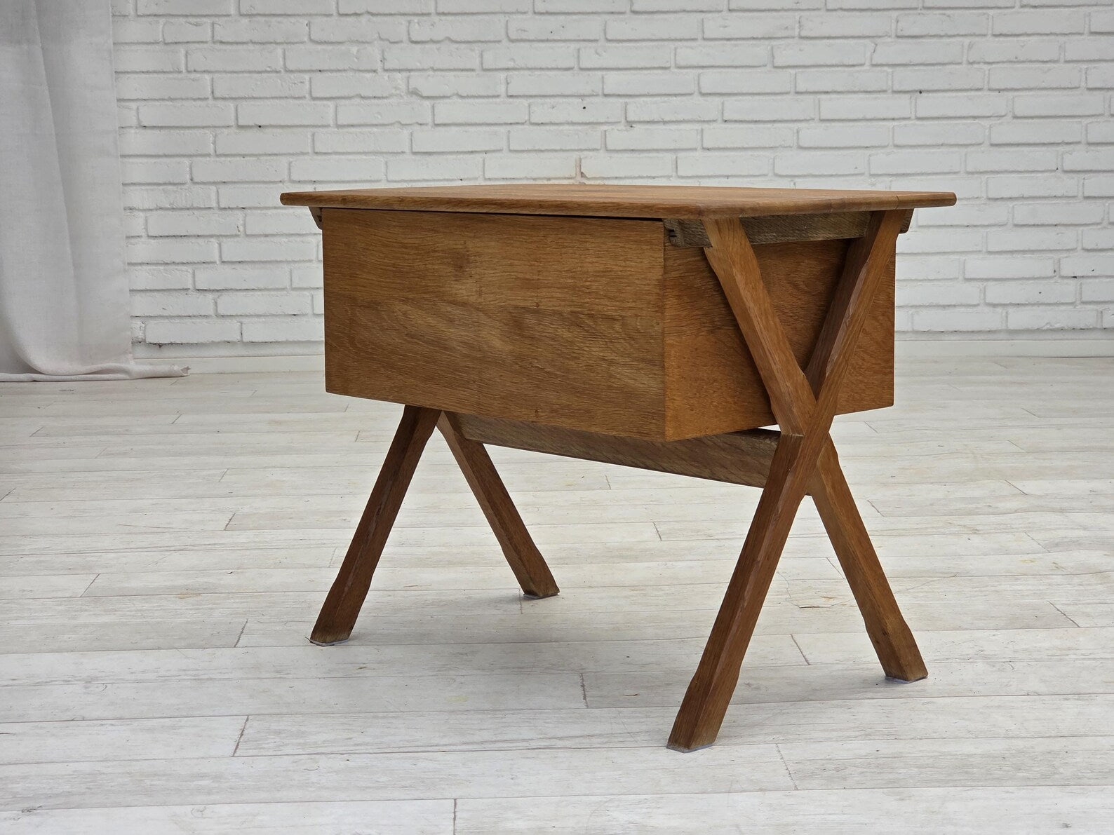 Mid-Century_Modern_Side_Table,_1970s_Denmark
