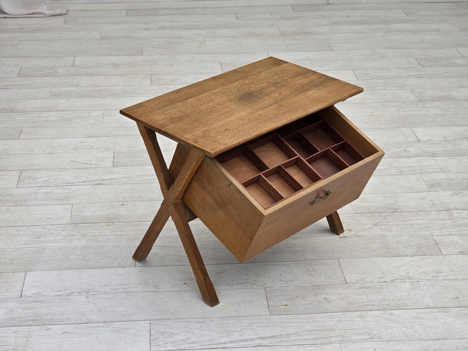 Mid-Century_Modern_Side_Table,_1970s_Denmark