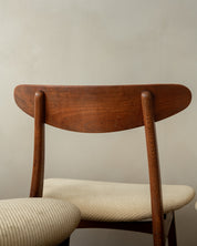 Set_of_4_Vintage_CH30_Dining_Chairs_by_Hans_J._Wegner_for_Carl_Hansen_&_Søn,_Danish_Teak_and_Oak_Mid_Century_Modern