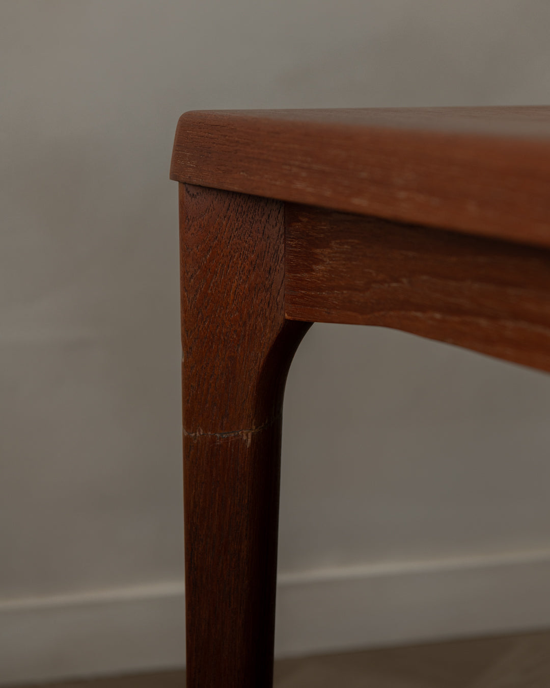 Henning_Kjærnulf_Teak_Coffee_Table_for_Vejle_Stole_&_Møbelfabrik,_Denmark_1960s
