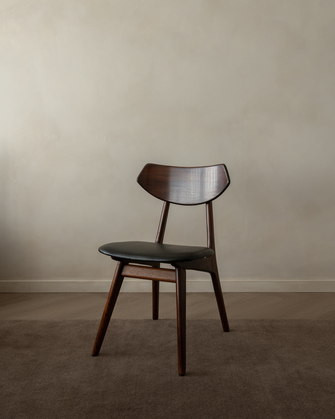 Set_of_6_Vintage_Dutch_Teak_Dining_Chairs_by_Louis_van_Teeffelen_for_AWA_Meubelfabriek,_1960s_Mid_Century_Modern