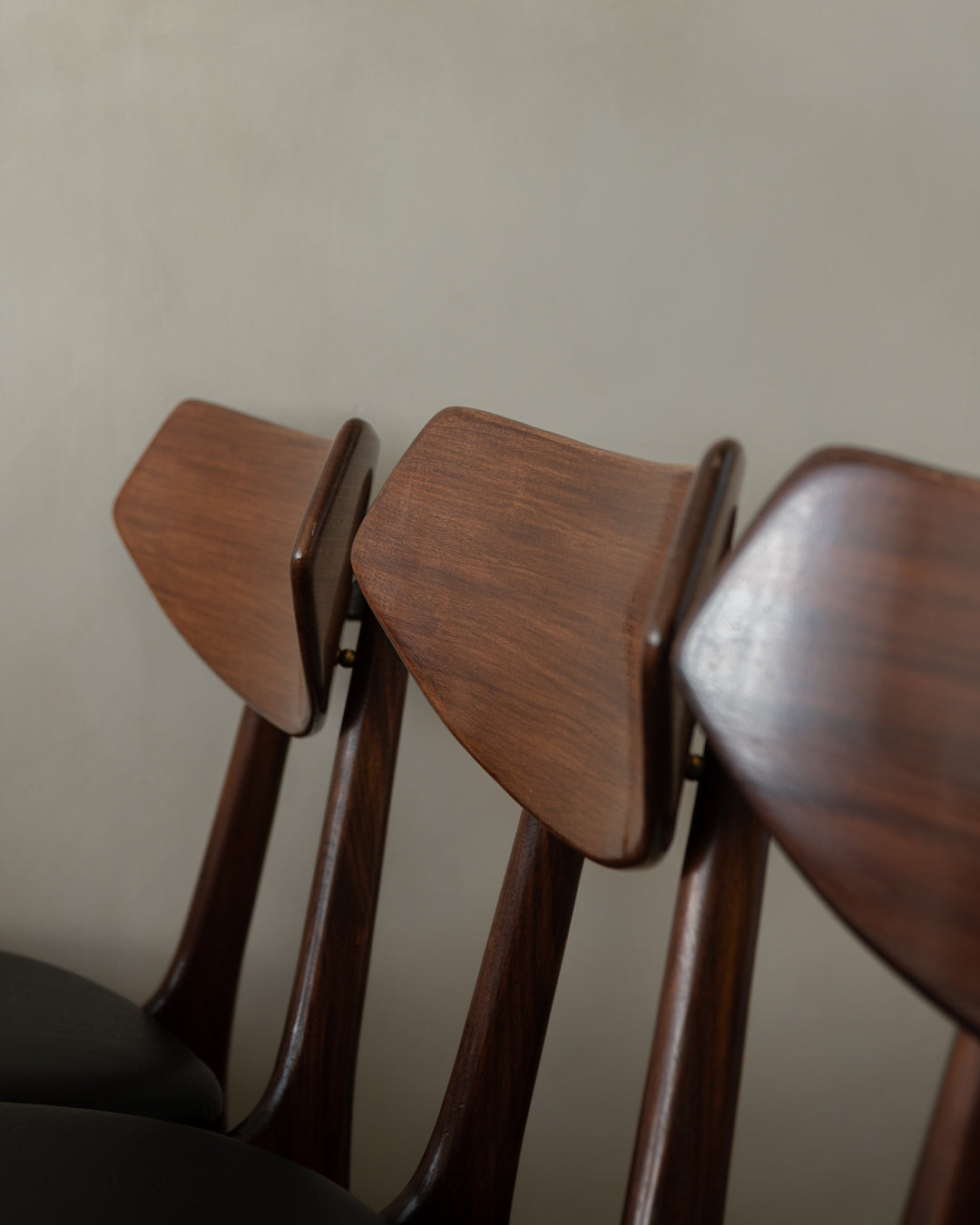 Set_of_6_Vintage_Dutch_Teak_Dining_Chairs_by_Louis_van_Teeffelen_for_AWA_Meubelfabriek,_1960s_Mid_Century_Modern