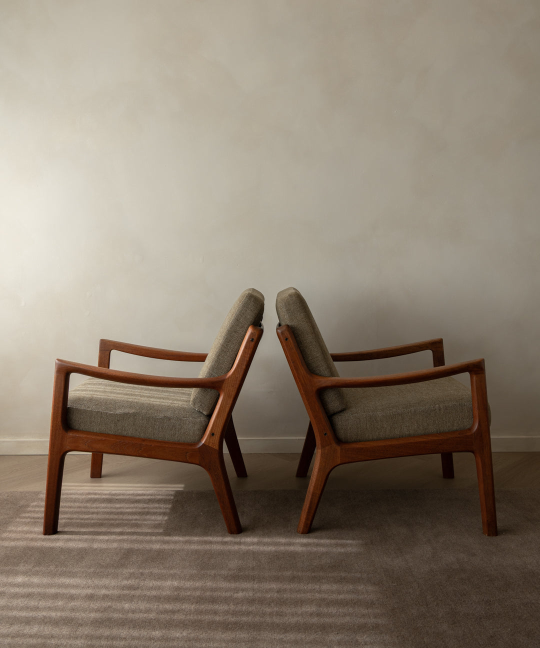 Set_of_2_Vintage_Danish_Teak_Senator_Lounge_Chairs_by_Ole_Wanscher_for_Cado,_1960s_Mid_Century_Modern