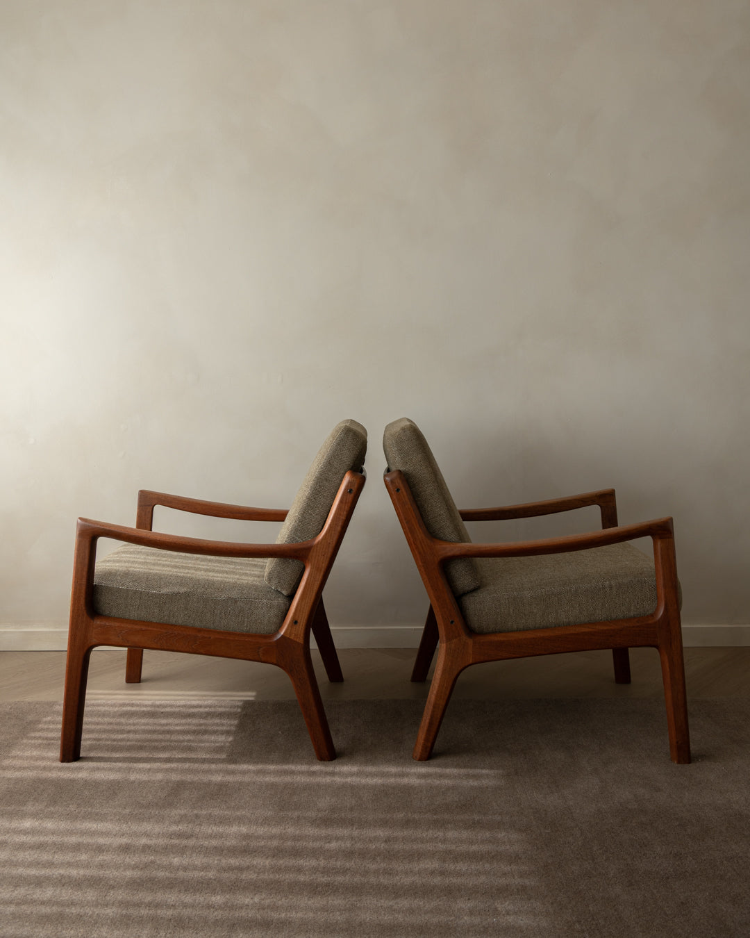 Set_of_2_Vintage_Danish_Teak_Senator_Lounge_Chairs_by_Ole_Wanscher_for_Cado,_1960s_Mid_Century_Modern