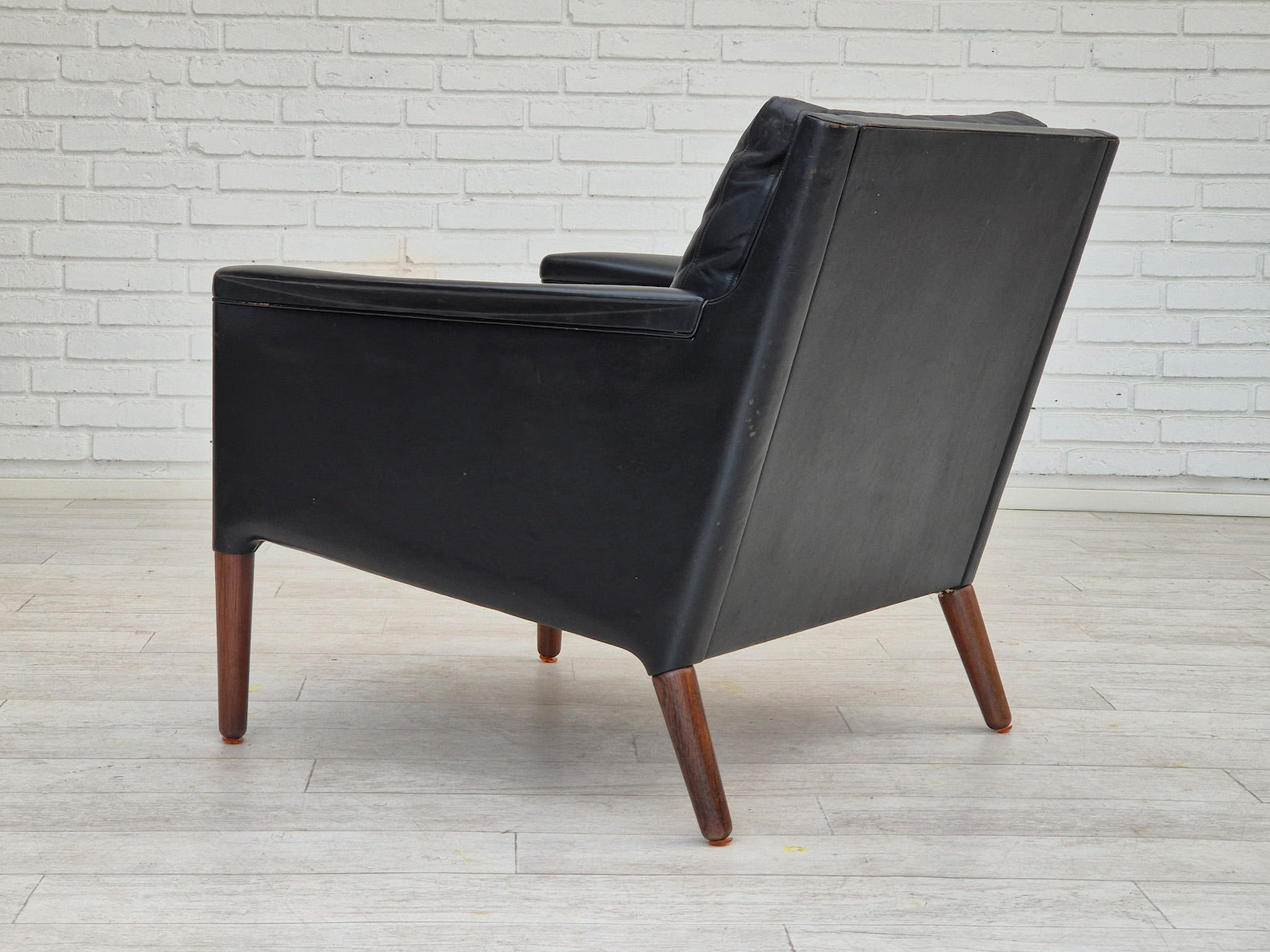 Mid-Century_Modern,_Upholstery_&_Wood_Frame_by_Kurt_Østervig,_1960s_Denmark