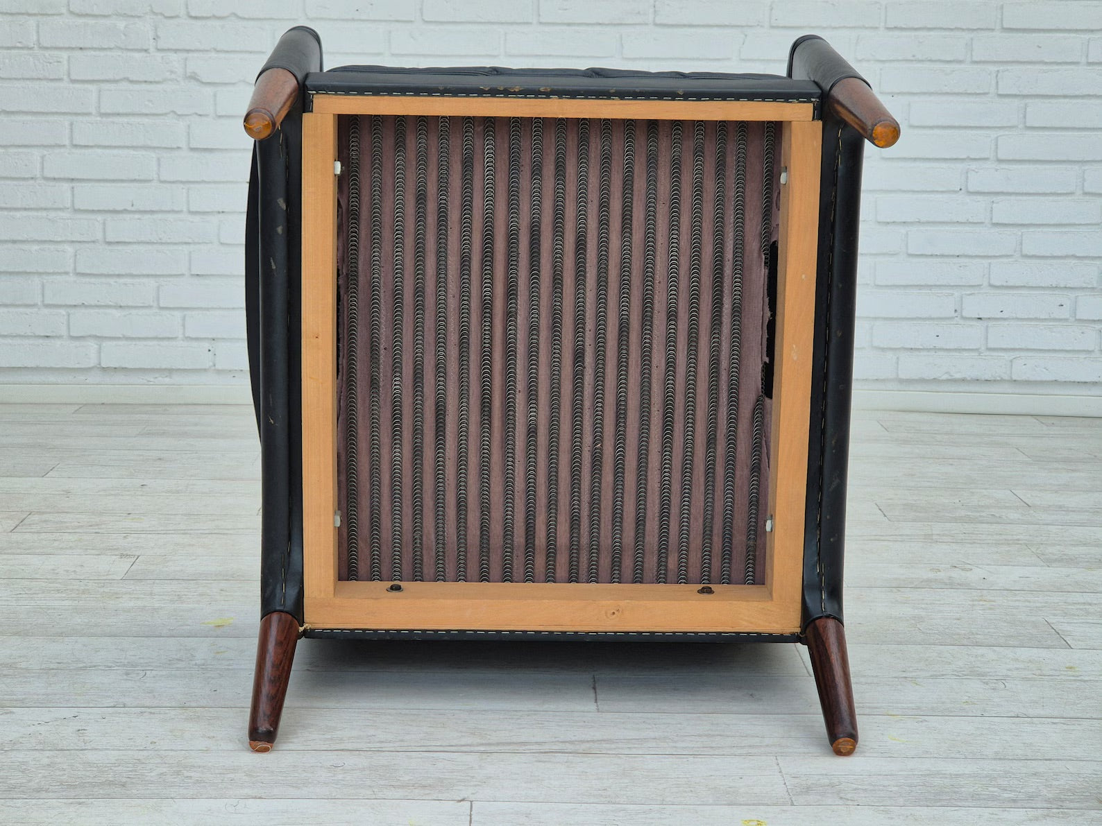 Mid-Century_Modern,_Upholstery_&_Wood_Frame_by_Kurt_Østervig,_1960s_Denmark