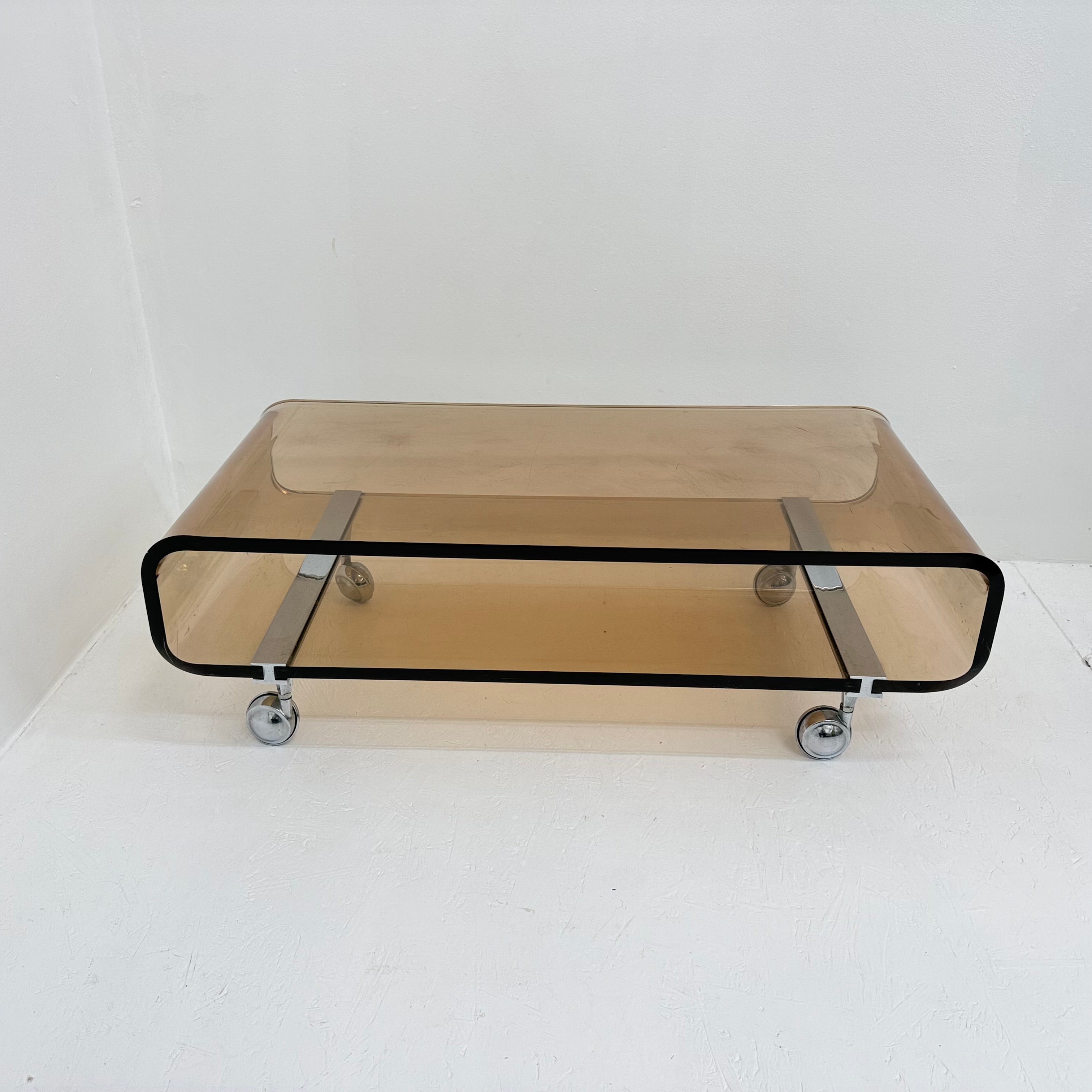 Michel_Dumas_Plexiglas_Coffee_Table_for_Roche_Bobois,_1972