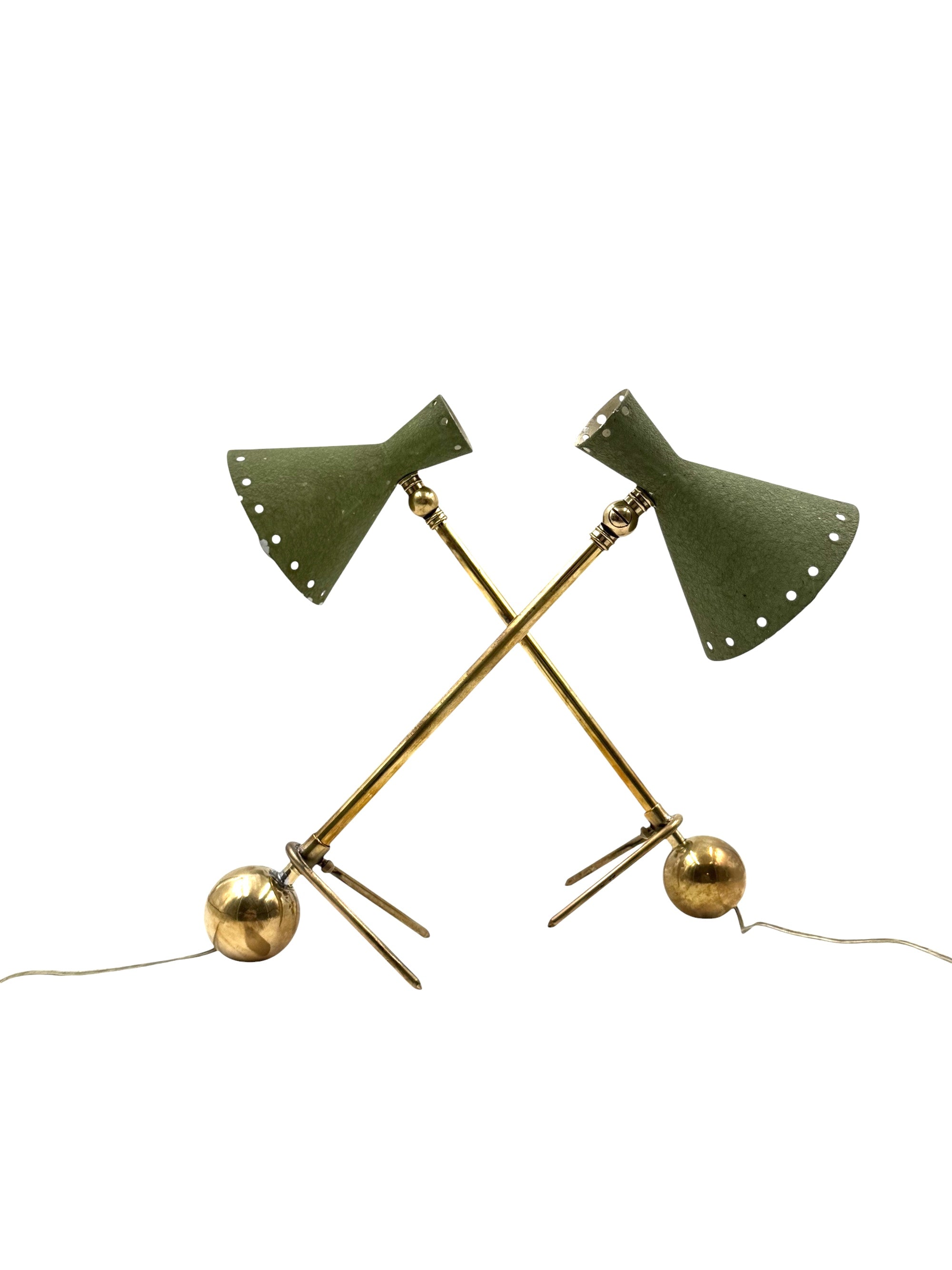 Set_of_2_Stilnovo_Attributed_Articulating_Table_Lamps_in_Brass_and_Aluminum,_Italy_1950s