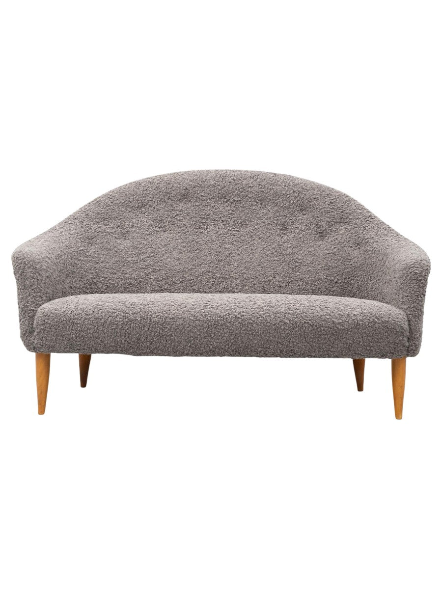 Mid-Century_Sheepskin_Sofa_by_Hörlin-Holmquist,_1950s_Sweden