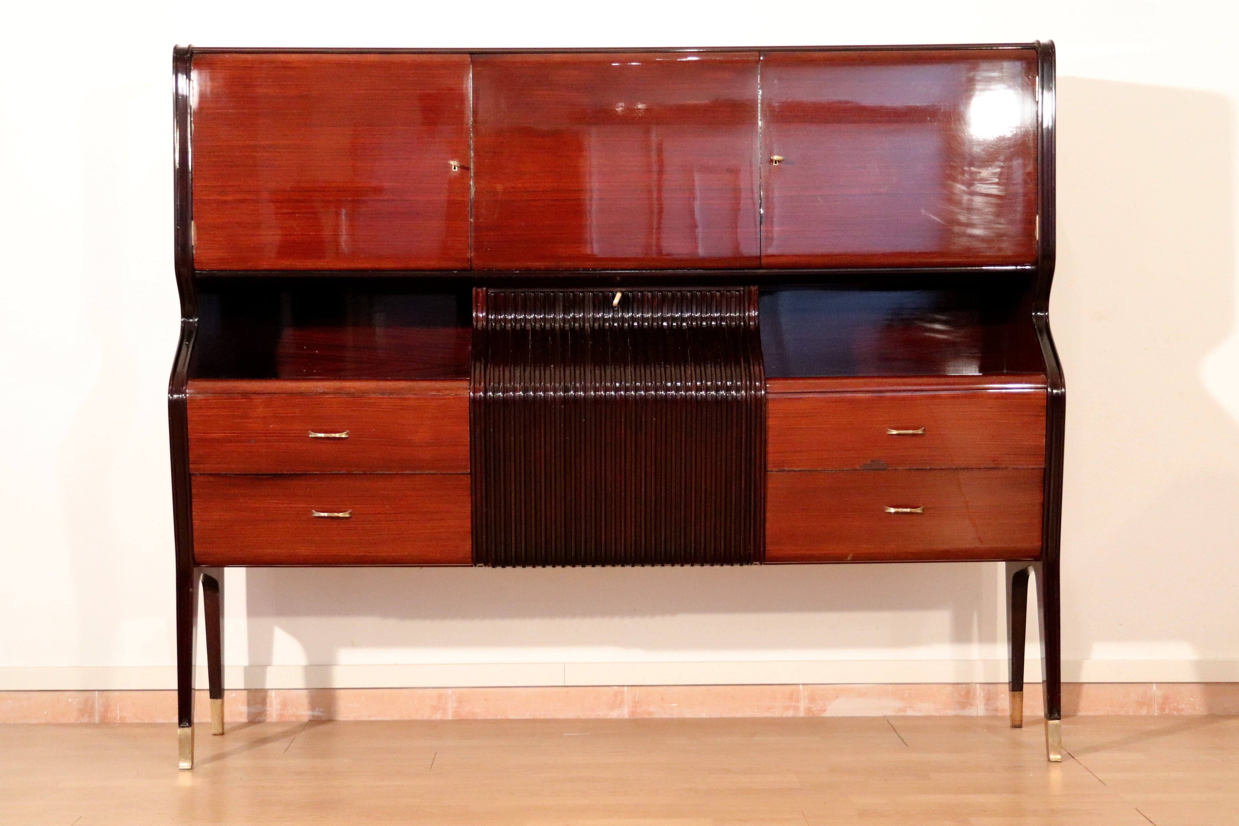 Osvaldo_Borsani_Rosewood_Sideboard_with_Bar_Cabinet_for_ABV,_Italy_1940s–50s