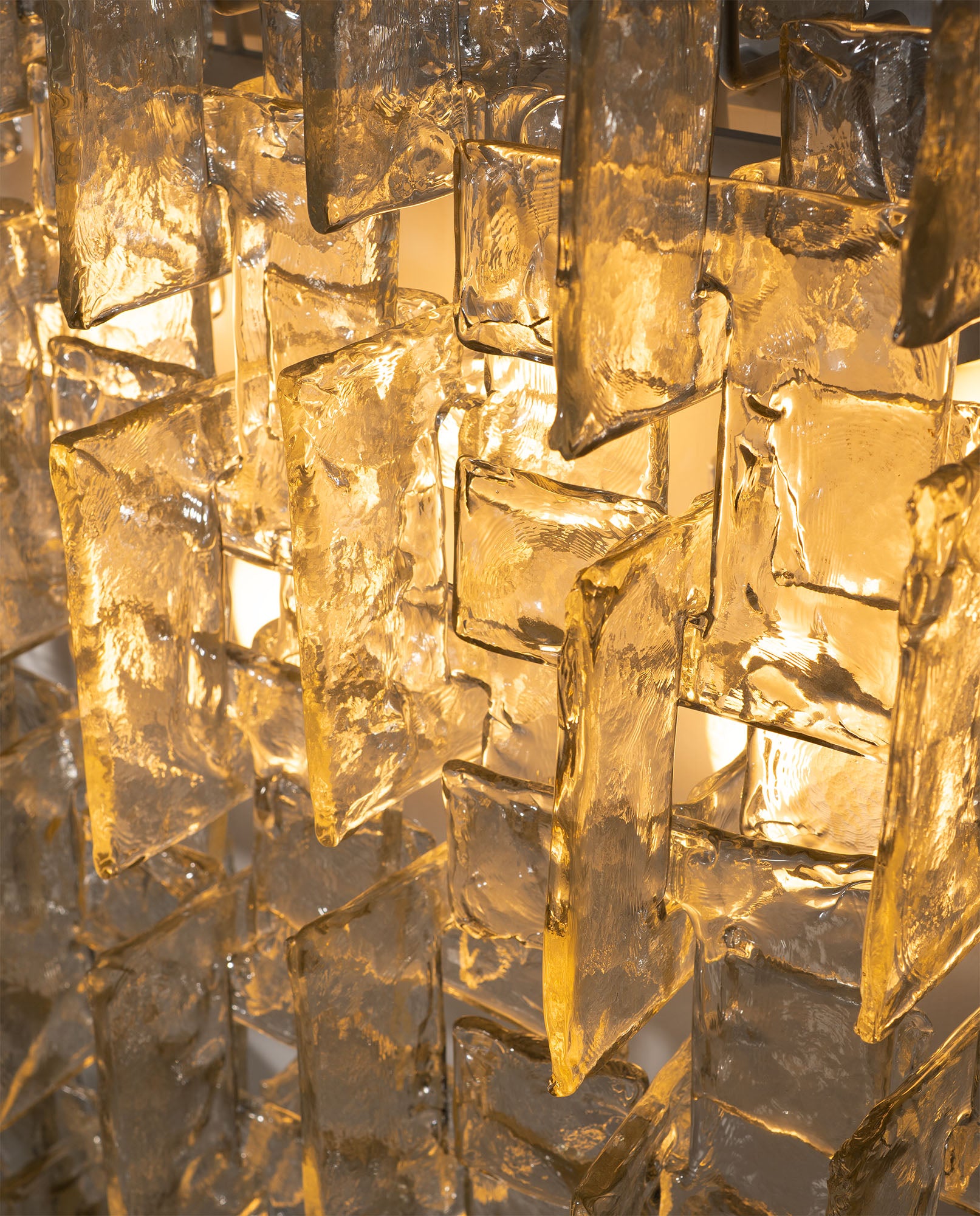 Glass_Pendant_Wall_Lamp_by_Carlo_Nason_in_Lacquered_Steel,_Italy_1970s