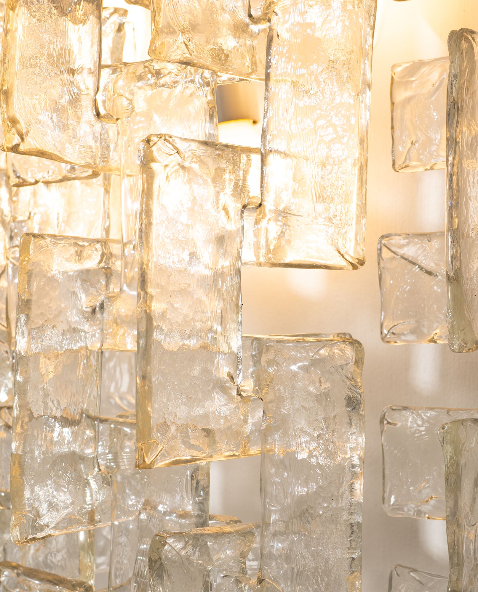 Glass_Pendant_Wall_Lamp_by_Carlo_Nason_in_Lacquered_Steel,_Italy_1970s