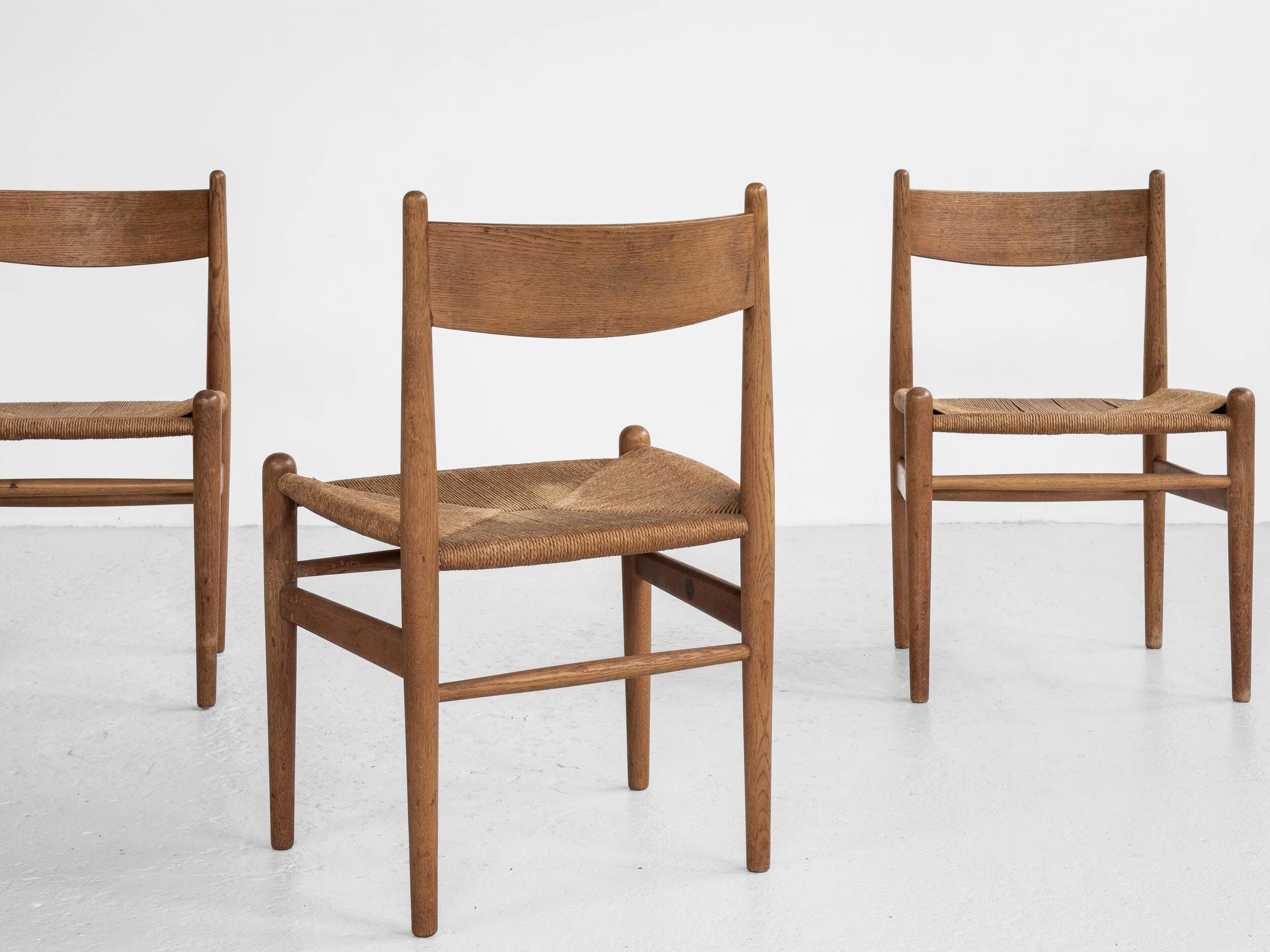 Midcentury_Danish_CH36_chair_in_oak_by_Hans_Wegner_for_Carl_Hansen_&_Søn