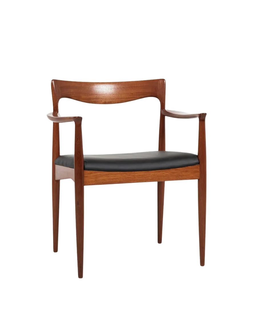 Midcentury_Danish_chair_with_armrests_in_teak_and_new_skai_by_Arne_Vodder_for_Vamo_1960s