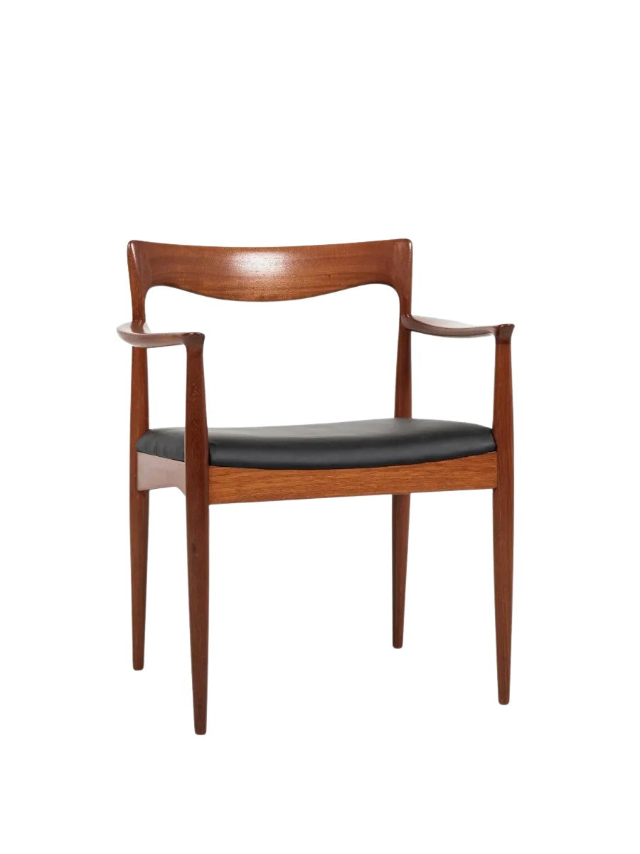 Midcentury_Danish_chair_with_armrests_in_teak_and_new_skai_by_Arne_Vodder_for_Vamo_1960s