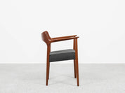 Midcentury_Danish_chair_with_armrests_in_teak_by_Arne_Hovmand_Olsen_for_Mogens_Kold_1960s
