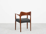 Midcentury_Danish_chair_with_armrests_in_teak_by_Arne_Hovmand_Olsen_for_Mogens_Kold_1960s