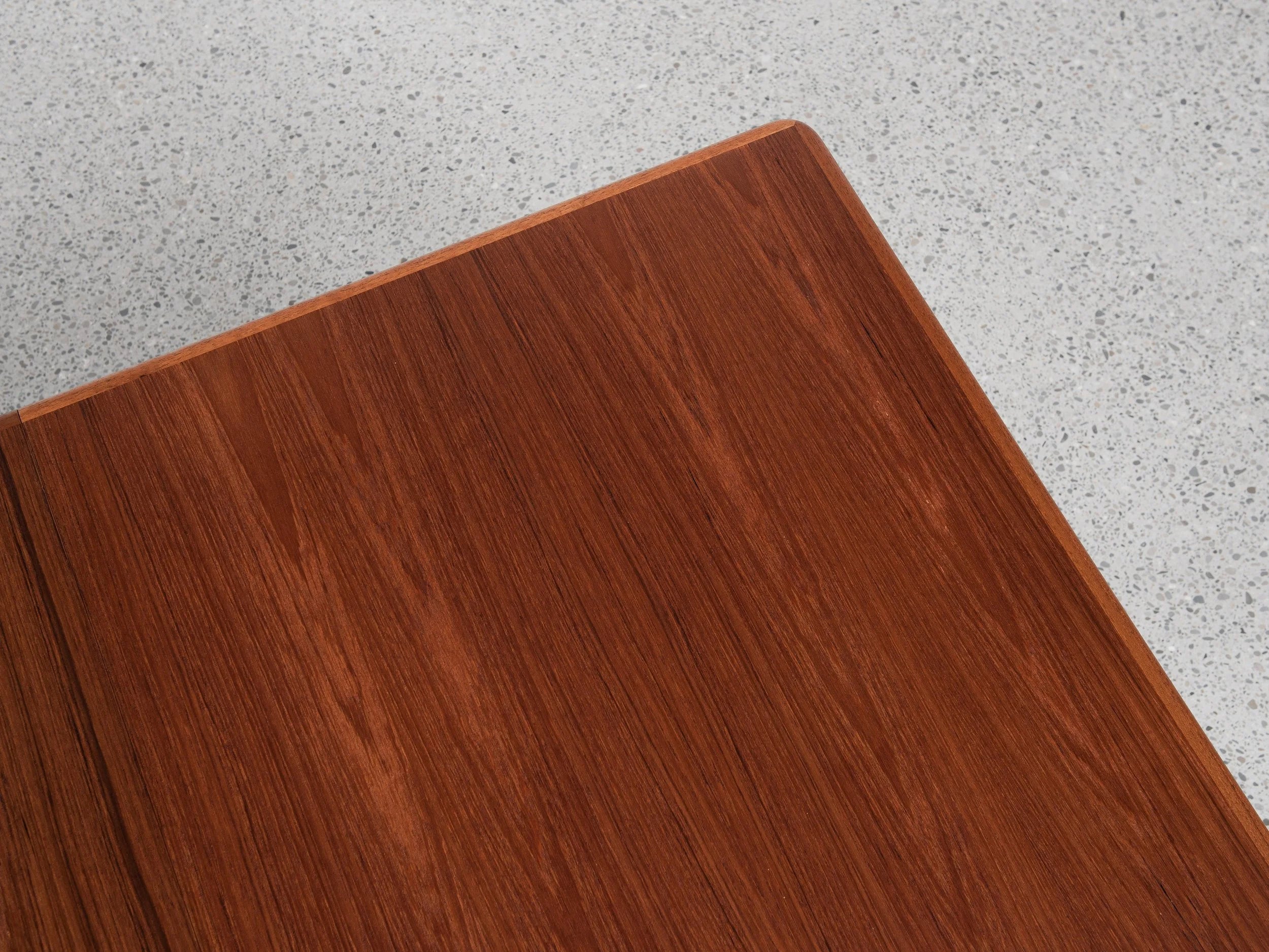 Midcentury_Danish_dining_table_in_teak_by_HW_Klein_for_Bramin_from_1971