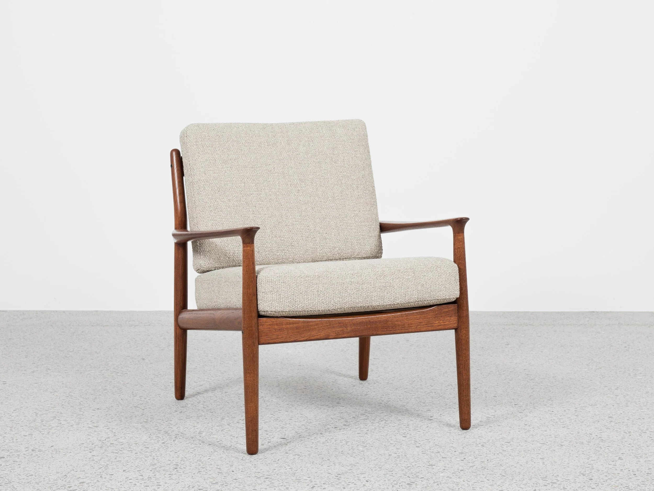 Midcentury_Danish_easy_chair_in_teak_by_Svend_Aage_Eriksen_for_Glostrup_1960s