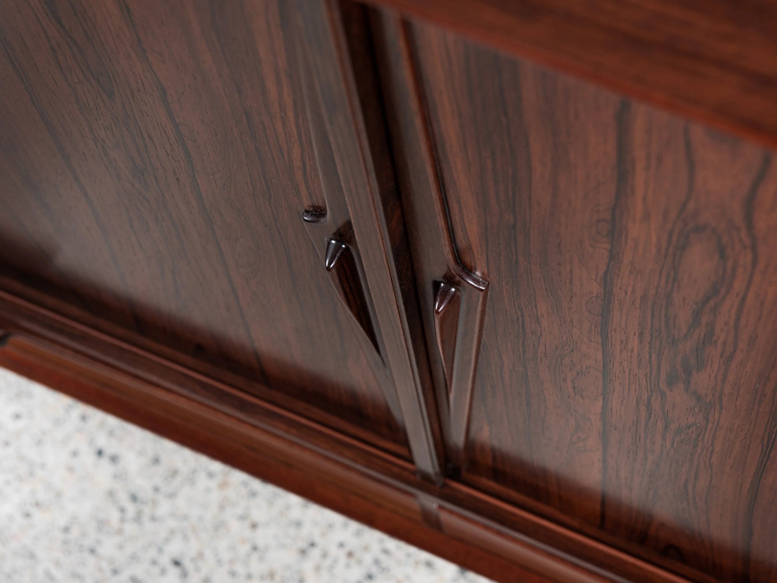 Midcentury_highboard_Model_13_in_rosewood_by_Omann_Jun_1960s