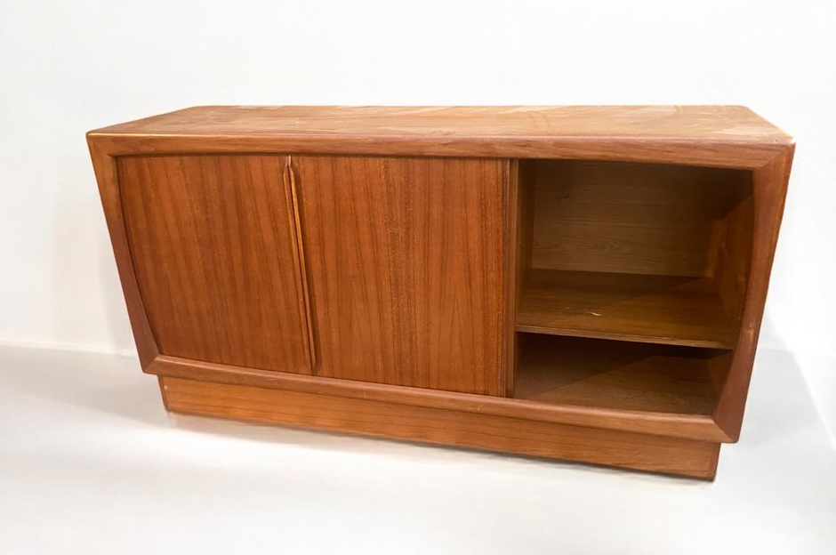 Mid-Century_Sideboard_with_6_Drawers_from_Dyrlund,_Denmark,_1960s