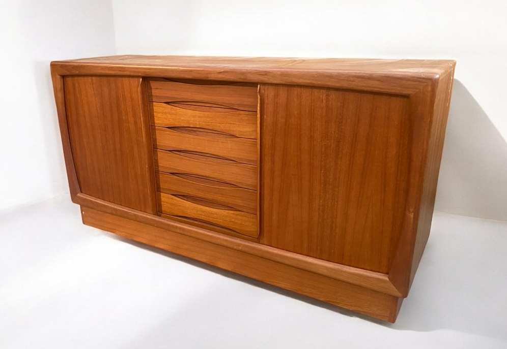 Mid-Century_Sideboard_with_6_Drawers_from_Dyrlund,_Denmark,_1960s