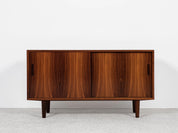 Midcentury_Danish_sideboard_in_rosewood_by_Hundevad_1960s