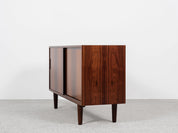 Midcentury_Danish_sideboard_in_rosewood_by_Hundevad_1960s